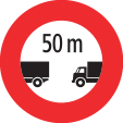 Minimum distance between large goods vehicles (total weight is larger than 3.5 t) 