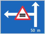 Announcement of a branching road with a dangerous situation or restrictions